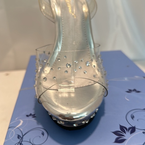 Shoes clear rhinestone Heels in the box - Picture 3 of 6